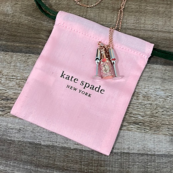 Kate Spade New York
Make Magic Champagne Cluster Pendant Necklace